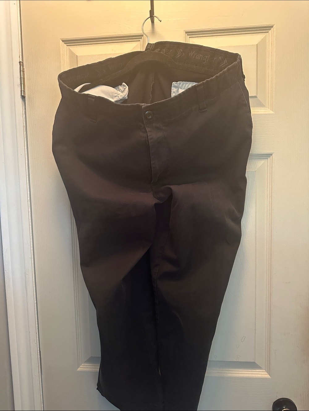 Wrangler men’s navy/ black Straight Leg pants size 38/30